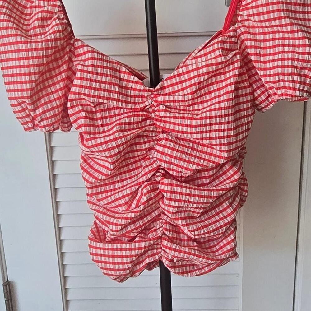 Mng red gingham ruxhed puff